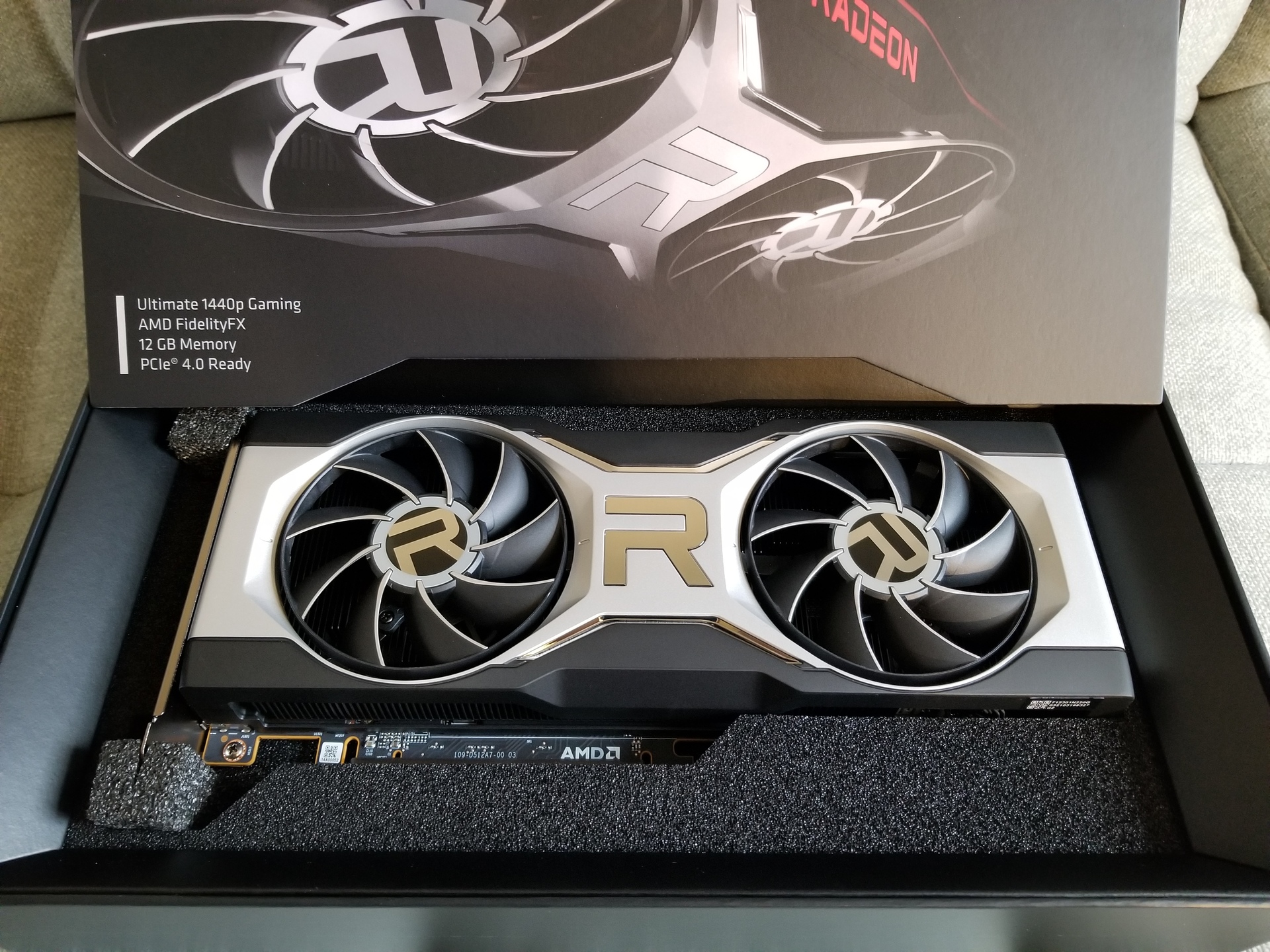 The new RX 6700 XT in all its glory.