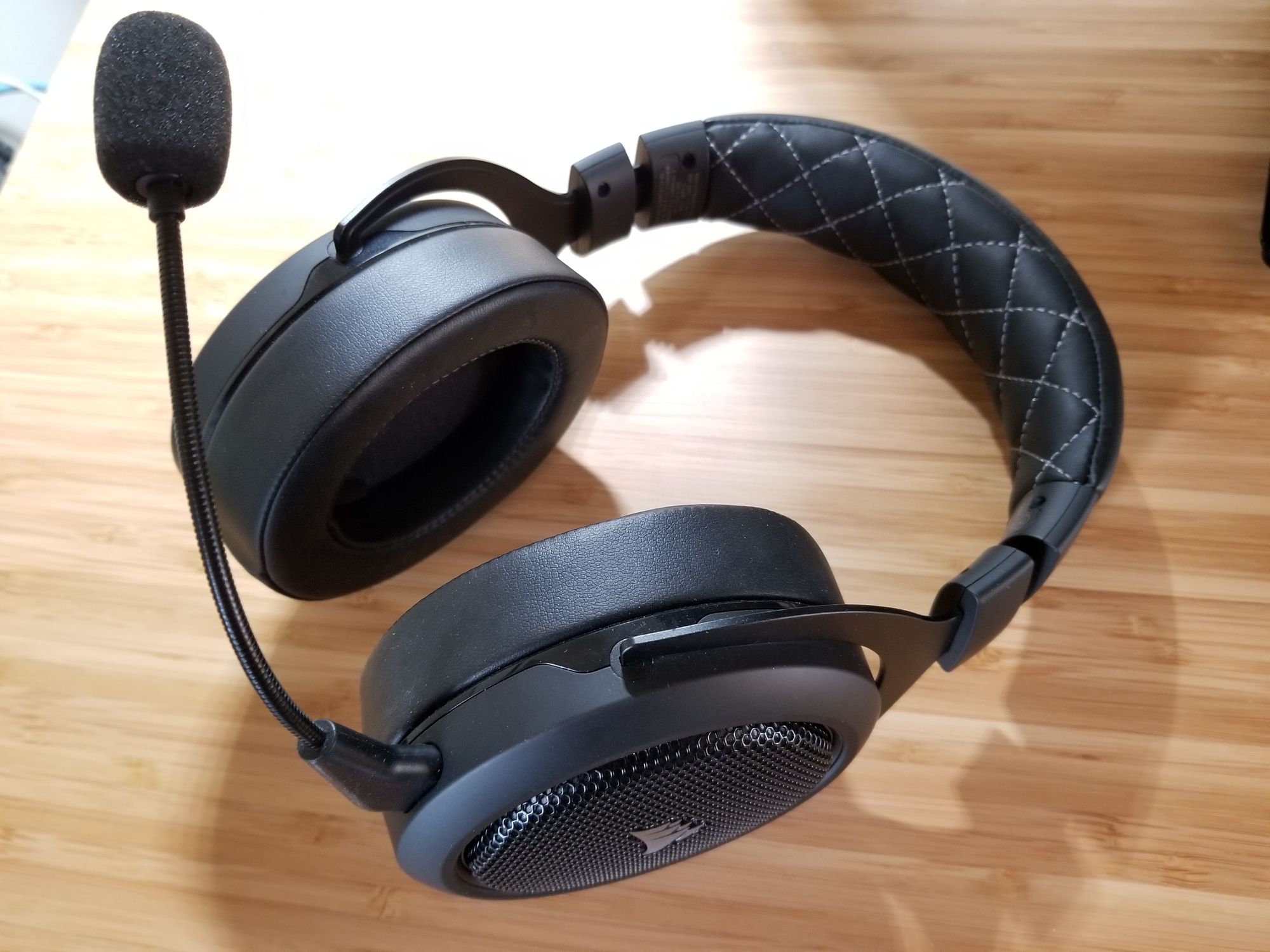 The Corsair HS70 Pro is a great choice for a (gaming) headset on Linux.